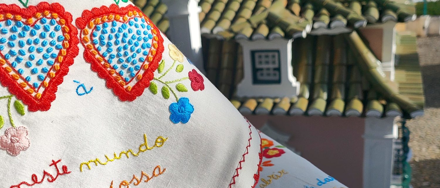  Amor Bordado